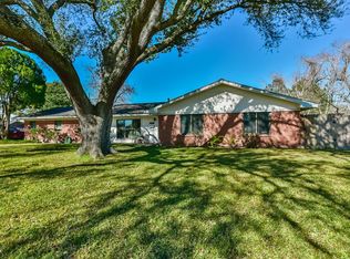 305 E Oak St, Deer Park, TX 77536