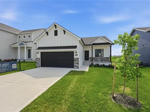 9637 N Colrain Ave, Kansas City, MO 64154