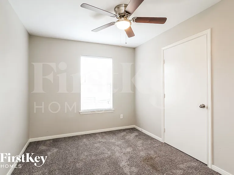 8114 Scarlet Tanager Dr — Photo 15