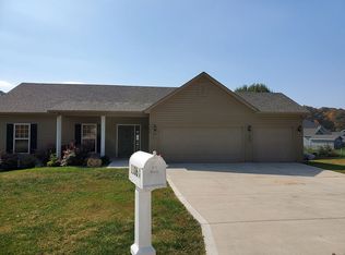 11068 Village Dr W, Foristell, MO 63348