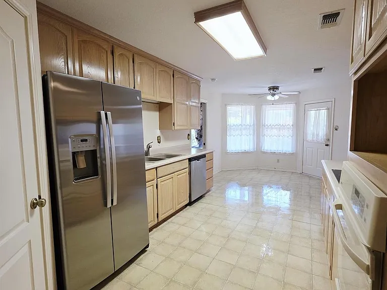 651 Purple Sage Dr — Photo 5