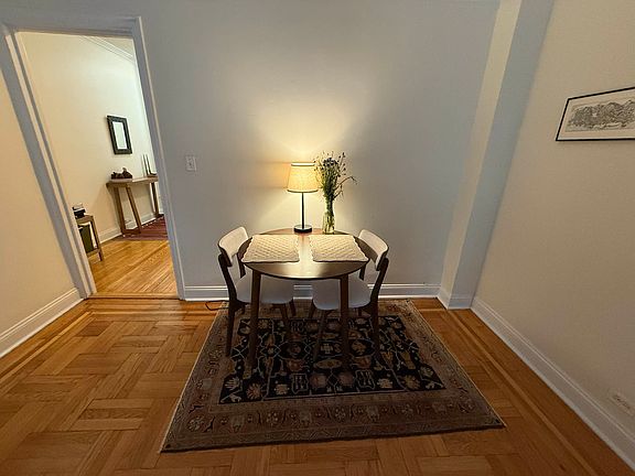 3rd image of 230 E 71st St APT 2I