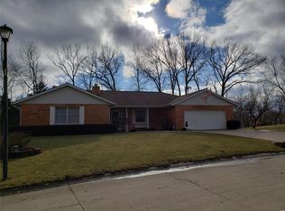 160 Pine Dale Dr, Swansea, IL