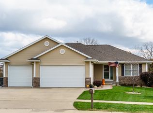 6324 Palmetto Cir SW, Cedar Rapids, IA 52404