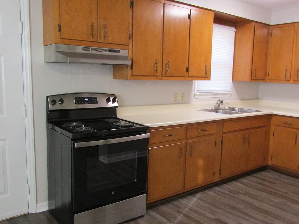 2nd image of 719 Long Rd APT 6