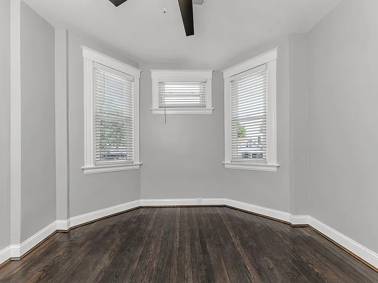 1917 Crane Ave #2 — Photo 5