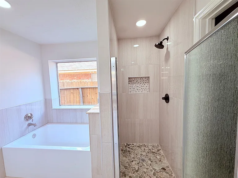 13407 Carruth Ln — Photo 10