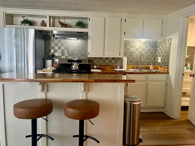 2458 Santa Ana Ave #C — Photo 7
