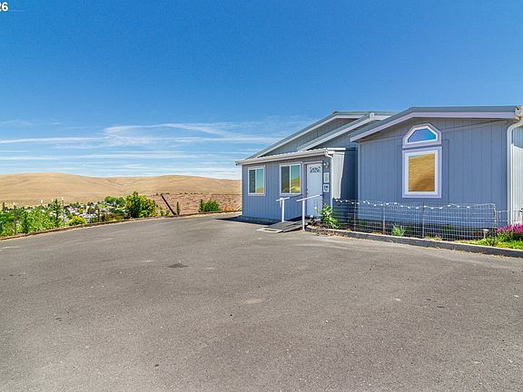 3rd image of 235 Skyline Dr