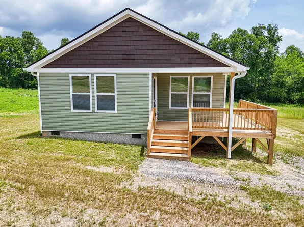 157 Tuttle Rd, Hendersonville, NC 28792