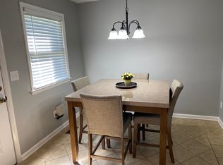 200 Opal Ln, Bristol, VA 24201