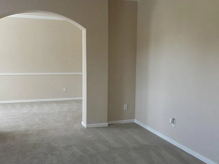 4602 Countrymeadows Dr — Photo 2