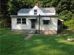1368 Walton Rd, Clairton, PA 15025