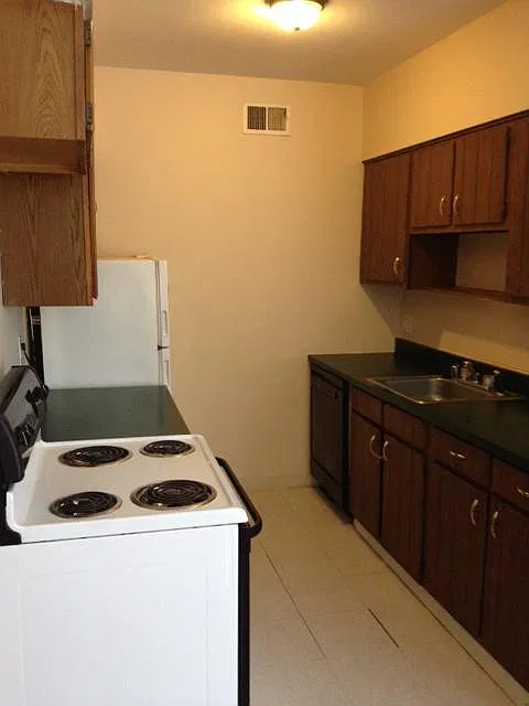 1 bed, 782 sqft, $900 — Photo 4