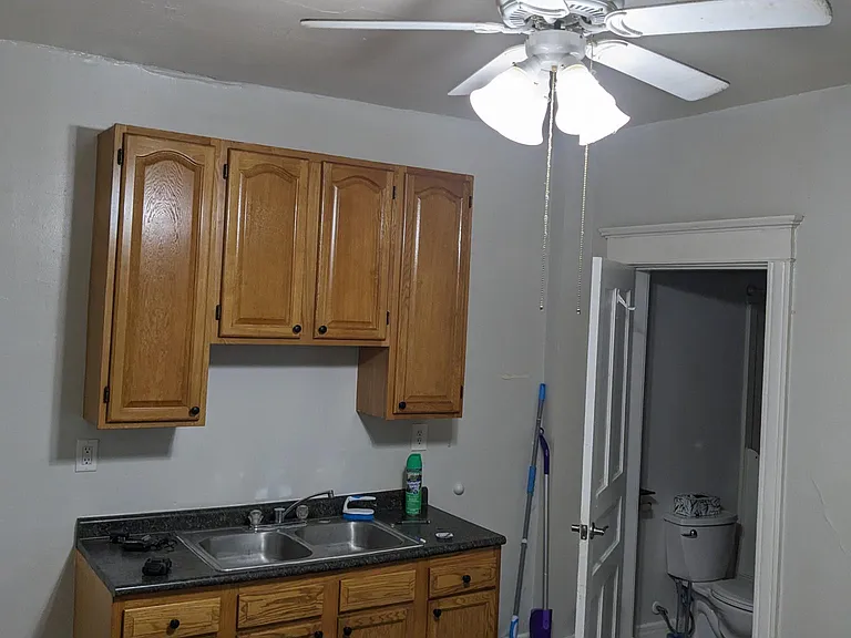457 Forest Ave #1 — Photo 5