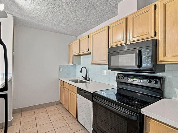 4th image of 3050 Rue D'orleans #346