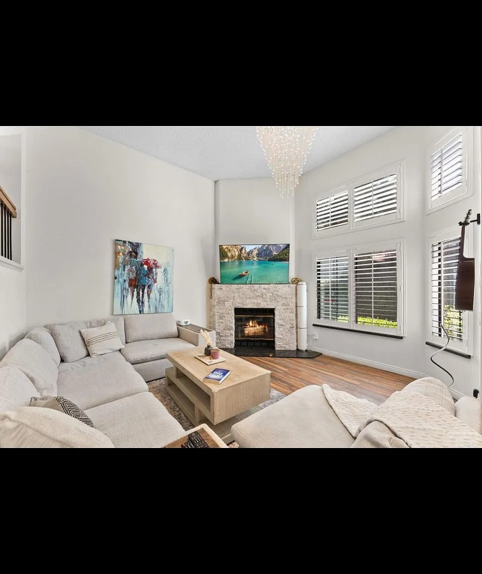 2 bed, 2.5 bath, 1290 sqft, $3,490 — Photo 1