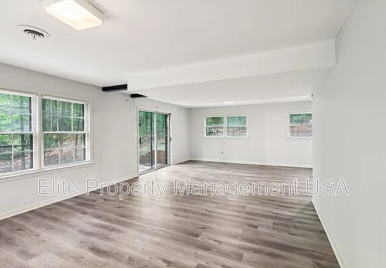 2600 Lantern Ln — Photo 16