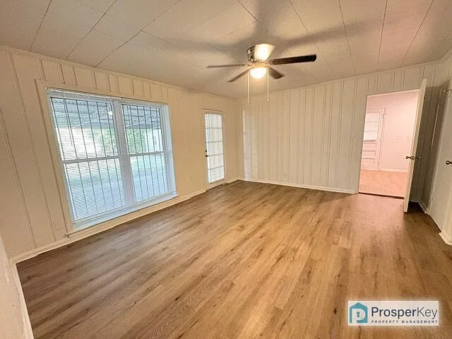 2215 Biltmore Ave — Photo 2
