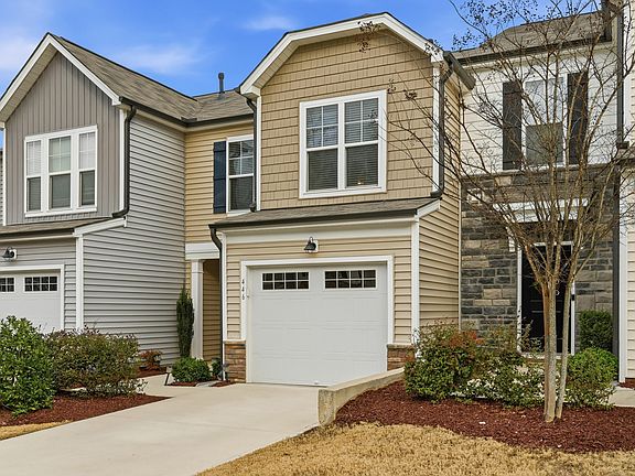 3rd image of 446 White Oak Ridge Dr