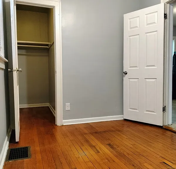 11142 S Eggleston Ave — Photo 21