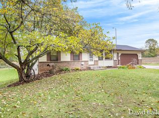 6221 9 Mile Rd NE, Rockford, MI 49341