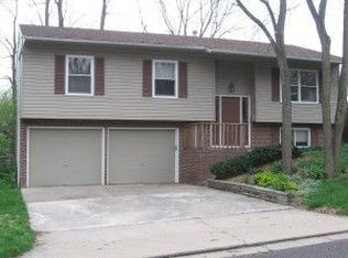 105 W Briarwood Ln, Columbia, MO 65203