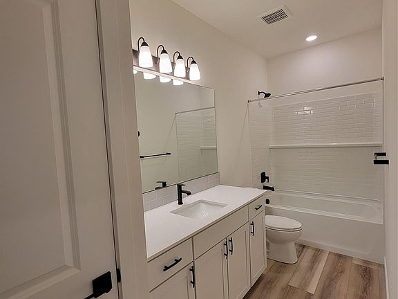 4th image of 3545 Edith Avenue #28