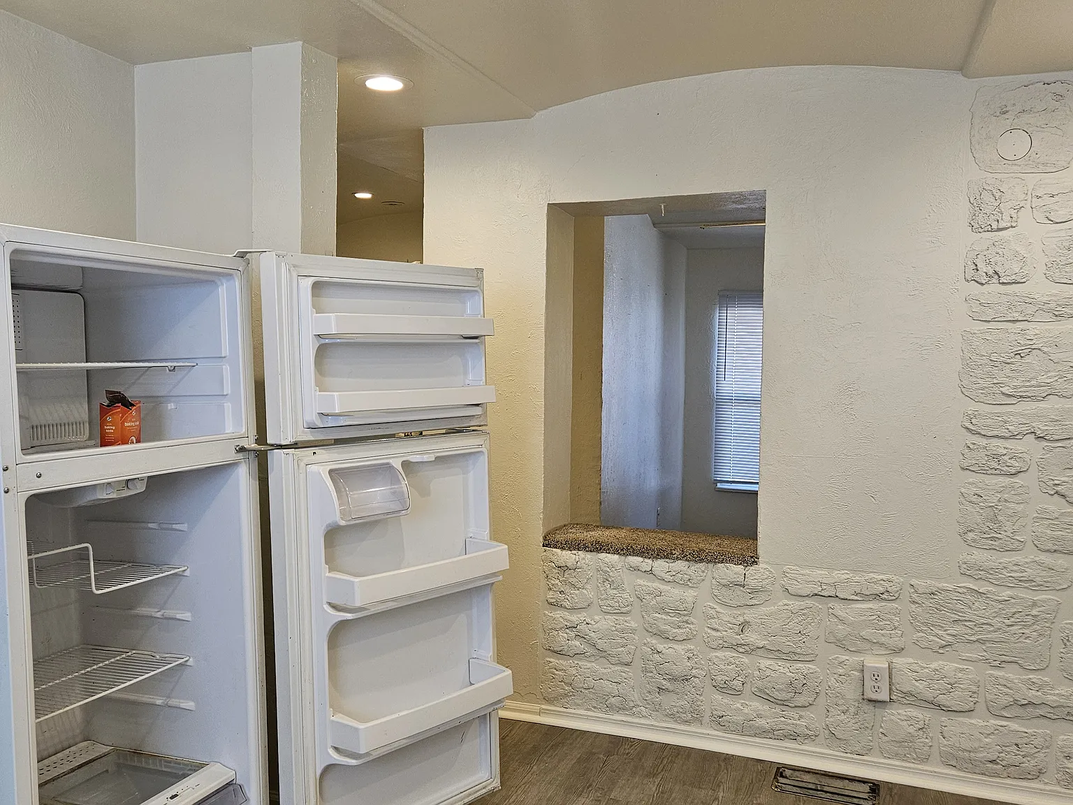 710 N Hudson Ave — Photo 3