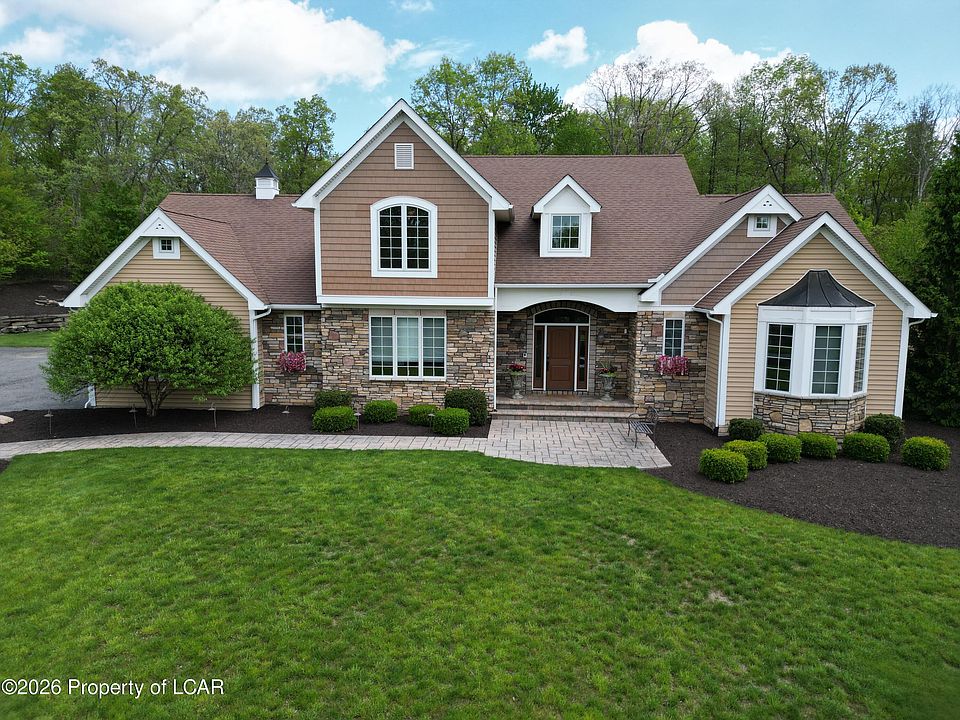 1st image of 228 Windsor Way