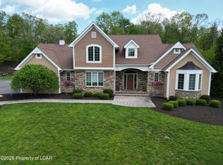 228 Windsor Way, Moscow, PA 18444