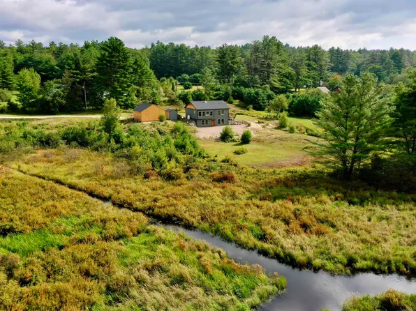 39 Felch Road, Sutton, NH 03260