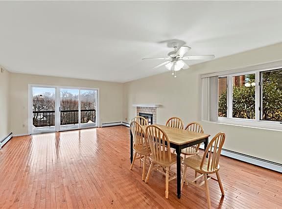 3rd image of 1305 Eagle Bay Dr #1305
