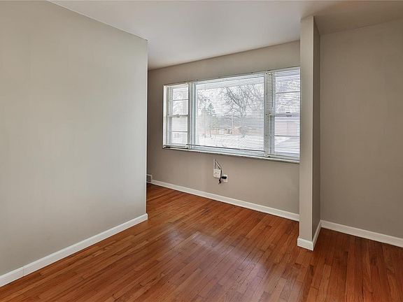 3rd image of 11520 Poggemoeller Ave
