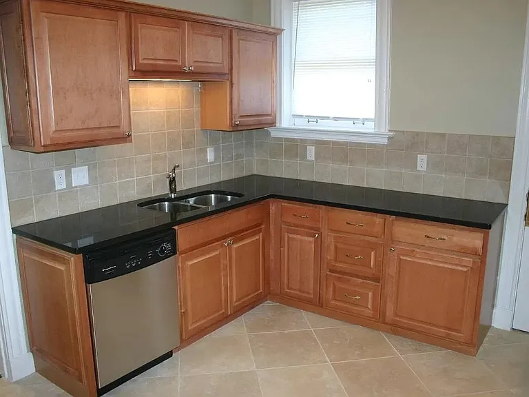 6041 Waterman Blvd — Photo 27