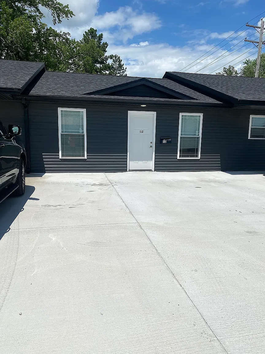 2 bed, 950 sqft, $1,100 — Photo 1