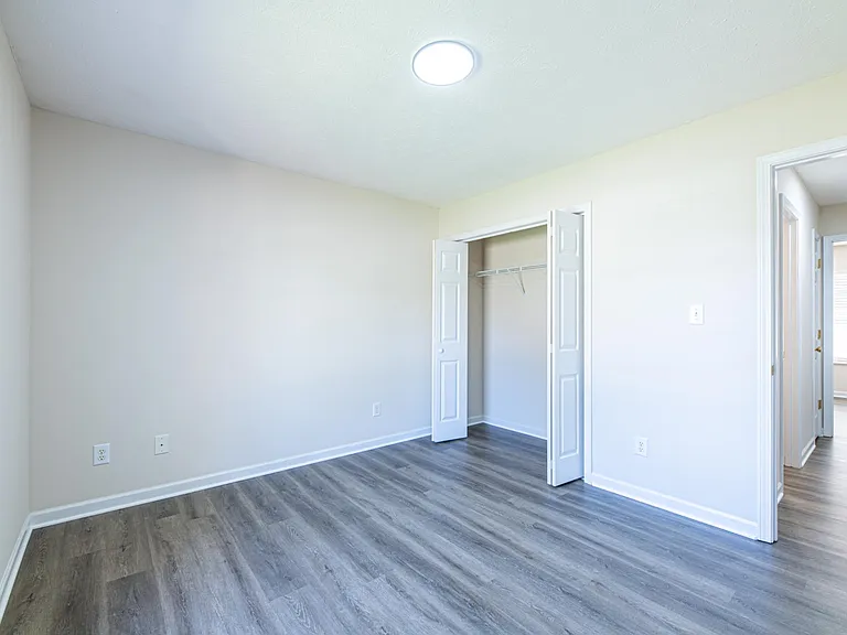 1315 Hunters Way Ct — Photo 24