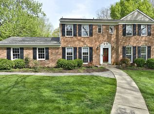 1917 Abbotsford Dr, Vienna, VA 22182