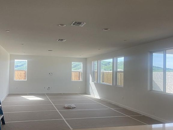 4th image of 5968 Big Sky Dr