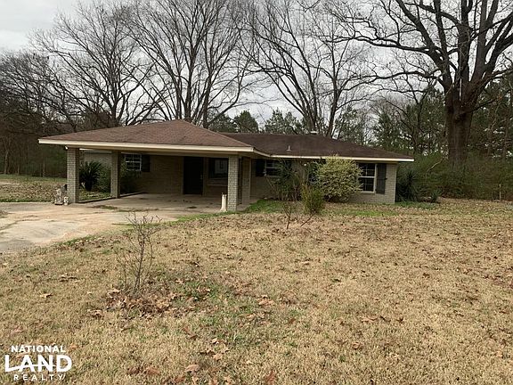 3 bedroom brick house