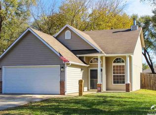 210 N 8th St, Lawrence, KS 66044