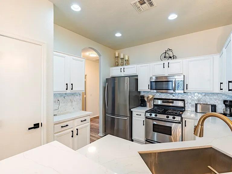 3674 S Joshua Tree Ln — Photo 7