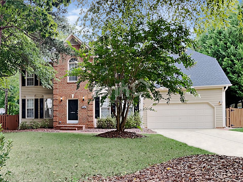 1st image of 2107 Regents Park Ln