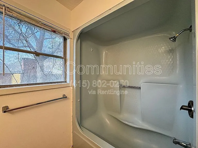 817 Westmont Dr — Photo 19