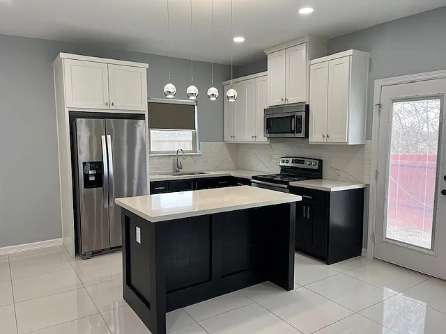 3 bed, 1050 sqft, $1,000 — Photo 3
