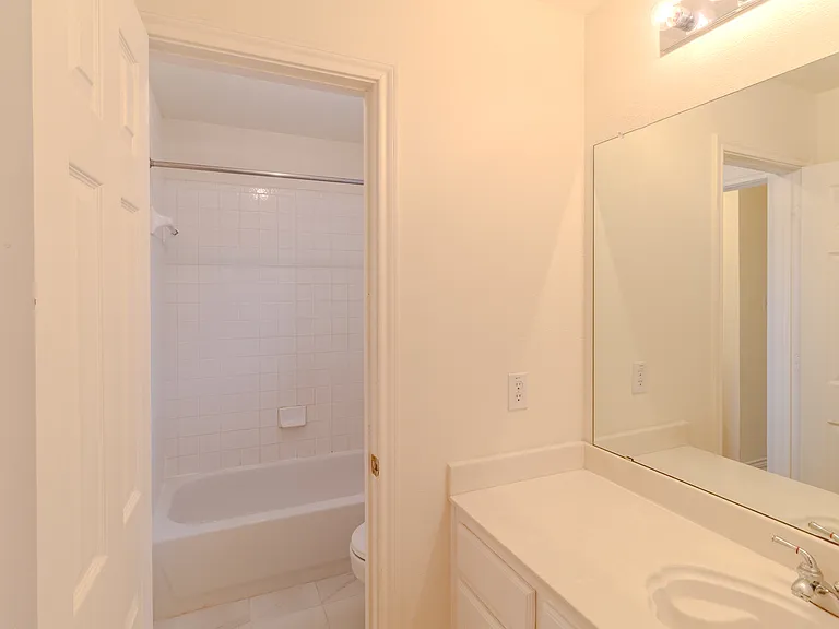 103 Westminister Ave — Photo 27