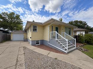 824 E 5th St S, Lethbridge, AB T1J 2C6