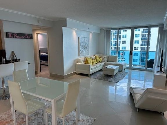 5th image of 7501 E Treasure Dr APT 7P