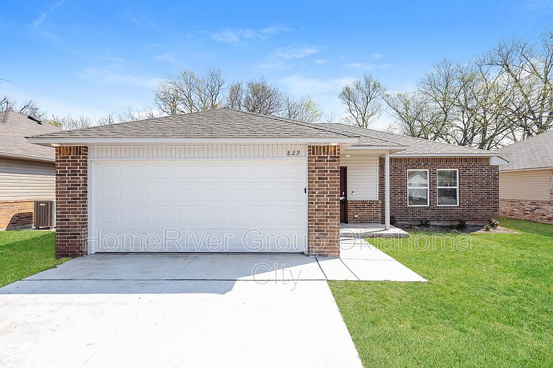 1st image of 829 Highgarden Cir