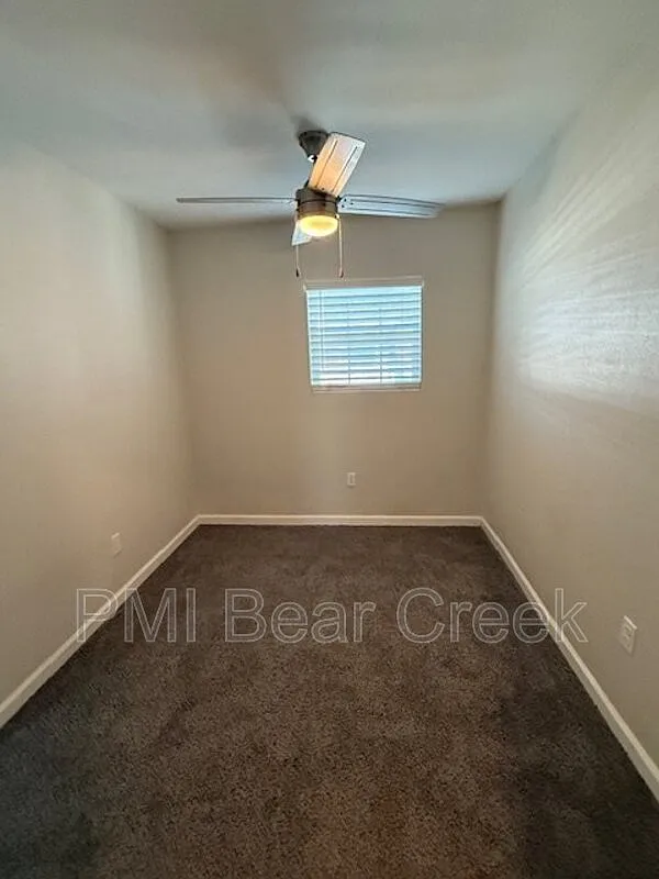 1 bed, 1.0 bath, 400 sqft, $800 — Photo 3